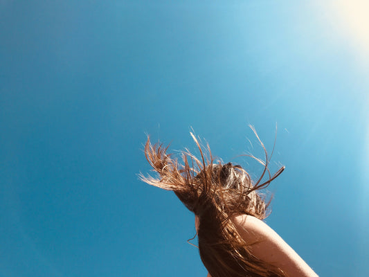 Comment protéger ses cheveux du soleil - Eryam